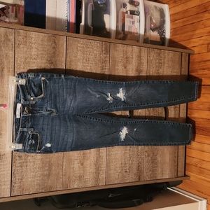 - High rise jeans
